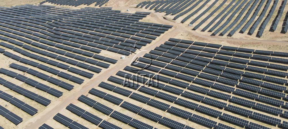 Solaxisys solar tracking system in China