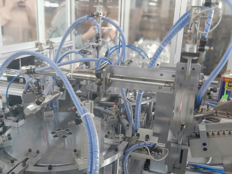 Automatic assembly